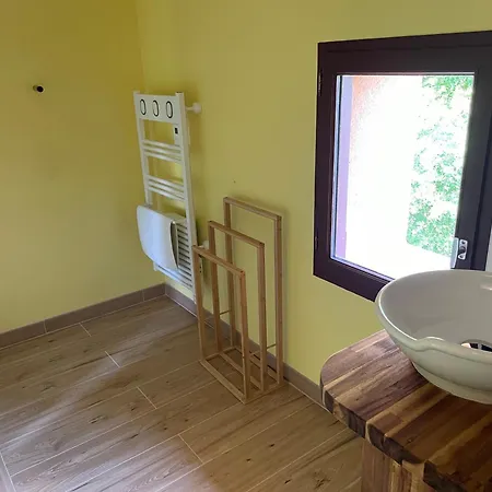 La Maison De Laujol Bed and breakfast